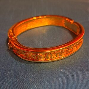 RARE Authentic Vintage Joan Rivers Zodiac Astrology Gold Plated Bangle Bracelet